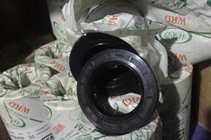 仿进口油封/35*62*7-35*68*10