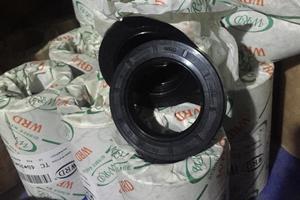 仿进口油封/42*68*10-44*60*7