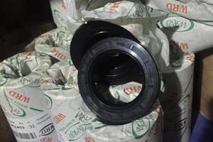 仿进口油封/48*70*12-50*60*7