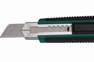 93428/橡塑柄推钮美工刀8节18*100MM