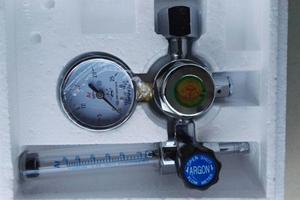 氩气减压器/YQAR-0.3 0-25MPA