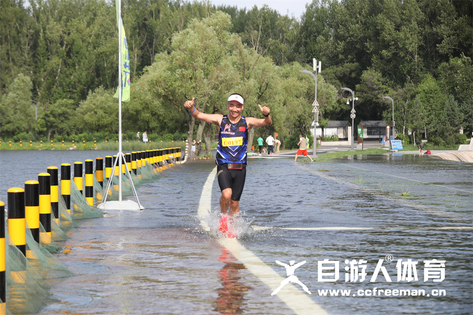 1P0A0809_调整大小