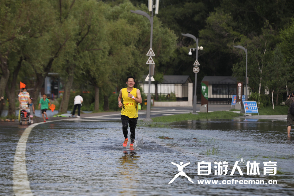 1P0A0857_调整大小