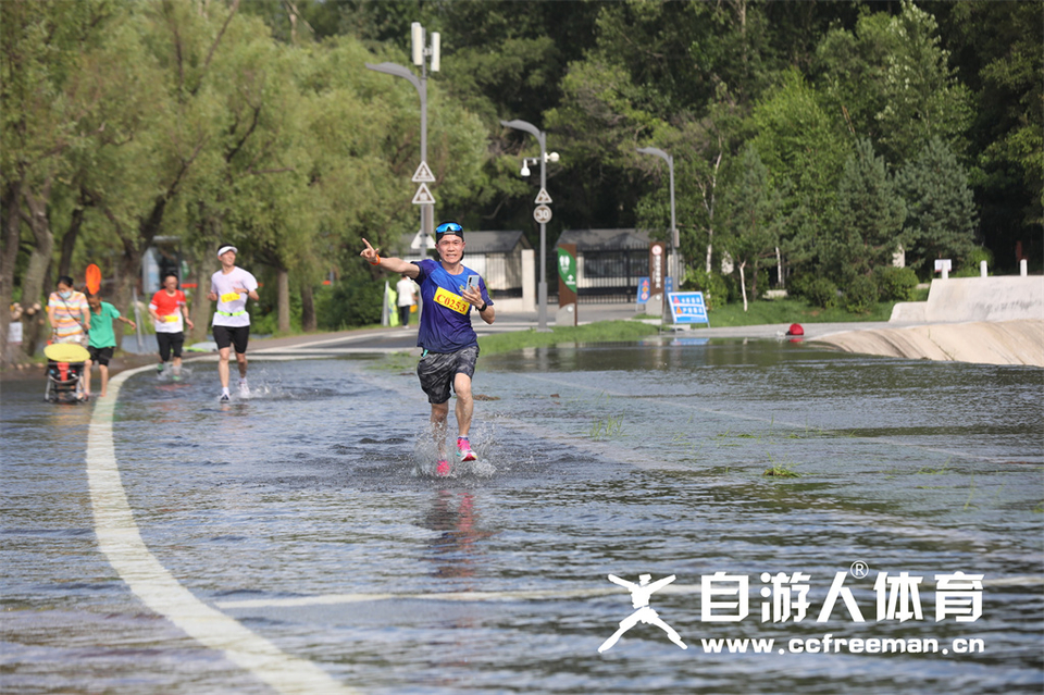 1P0A0906_调整大小