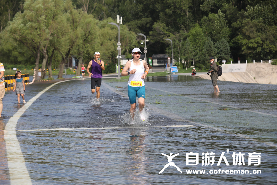 1P0A0990_调整大小