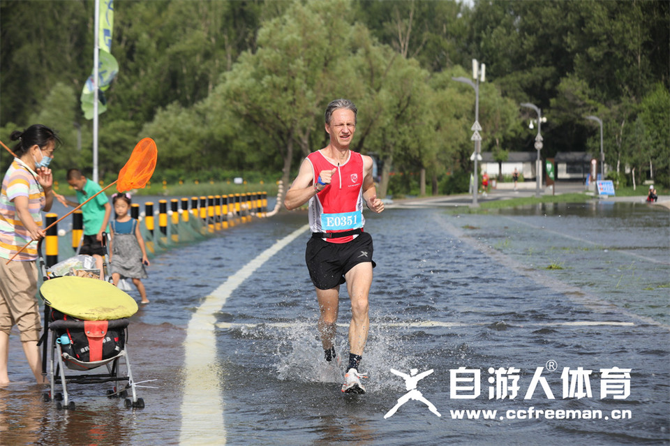 1P0A1025_调整大小