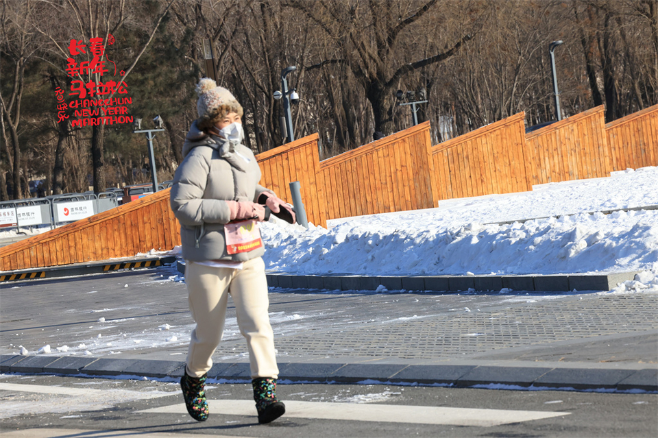 751A1440_调整大小