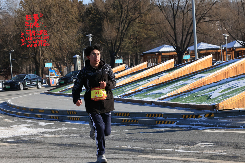 751A1525_调整大小