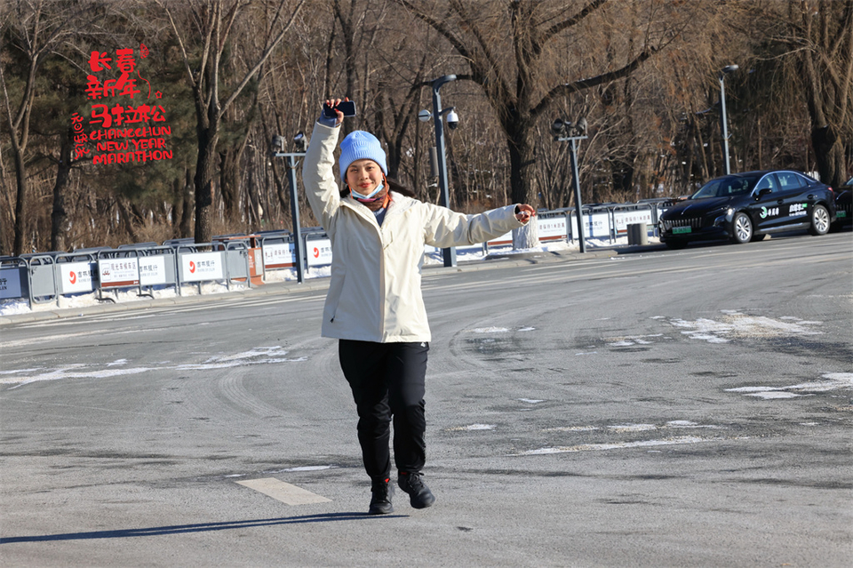 751A1528_调整大小