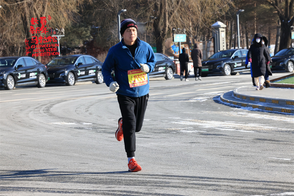 751A1542_调整大小