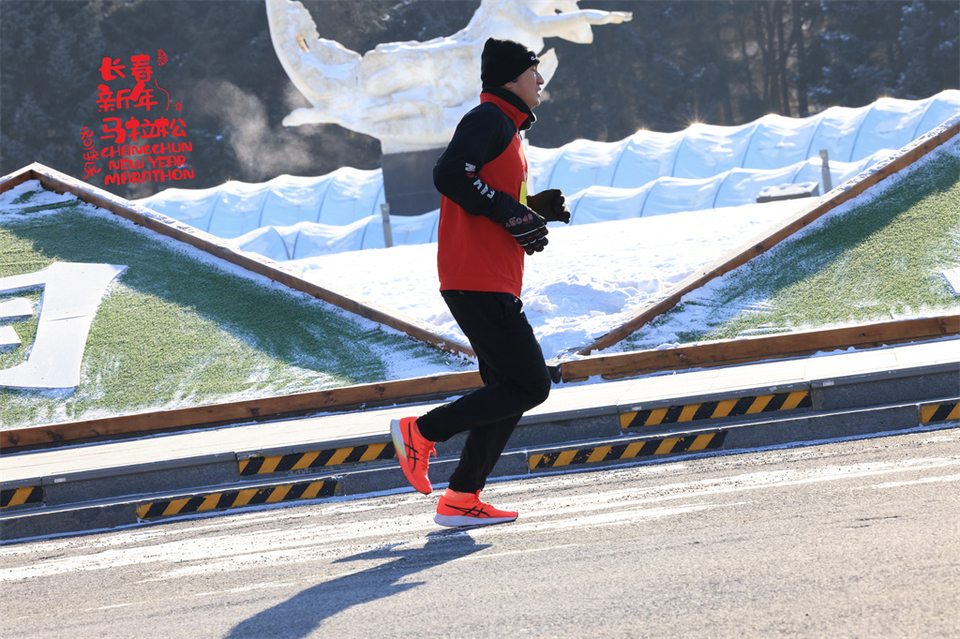 751A1565_调整大小