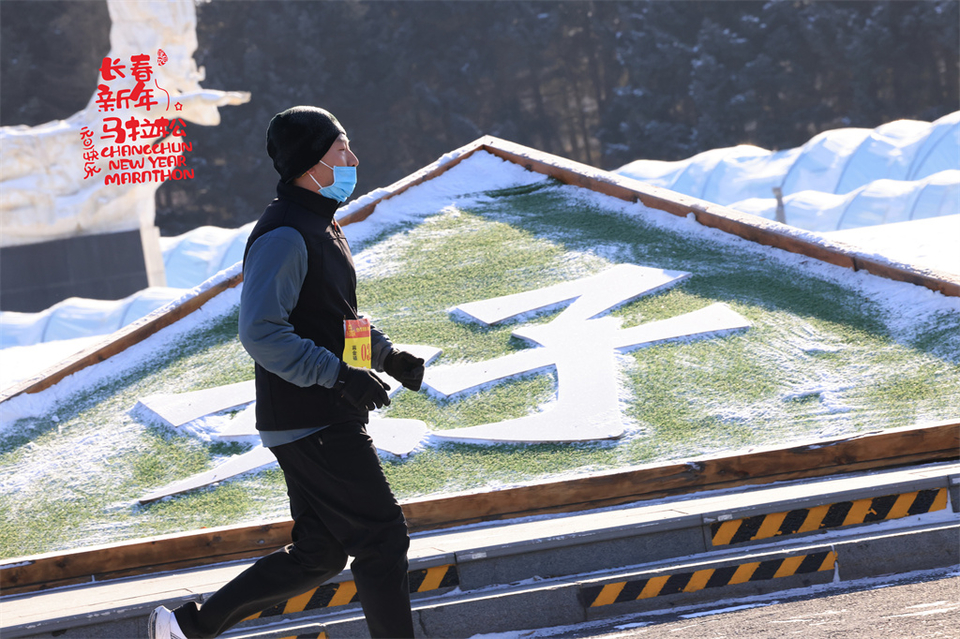 751A1581_调整大小