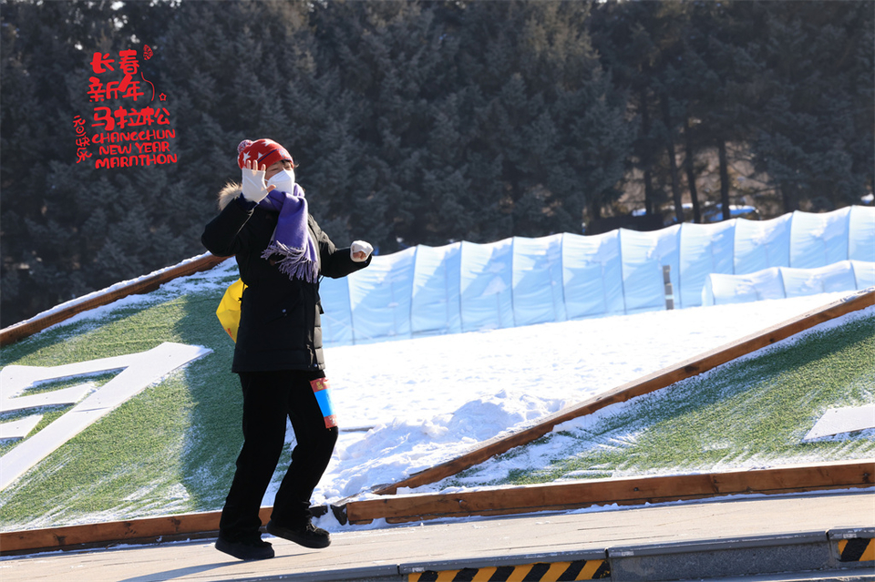 751A1585_调整大小