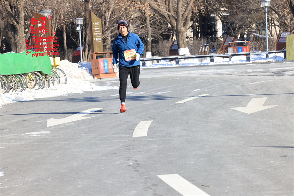 751A1645_调整大小