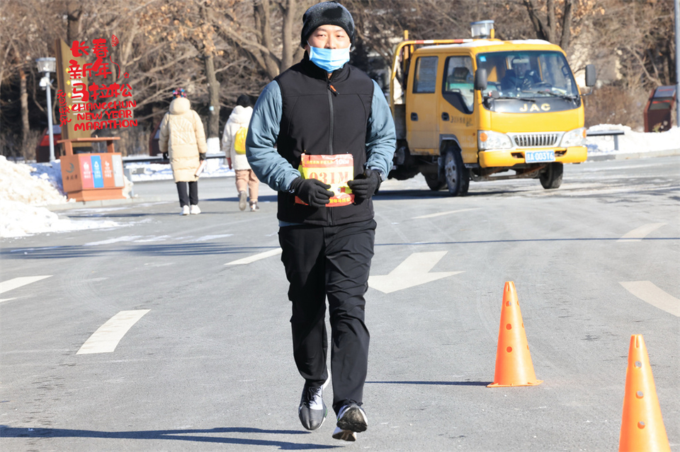 751A1649_调整大小