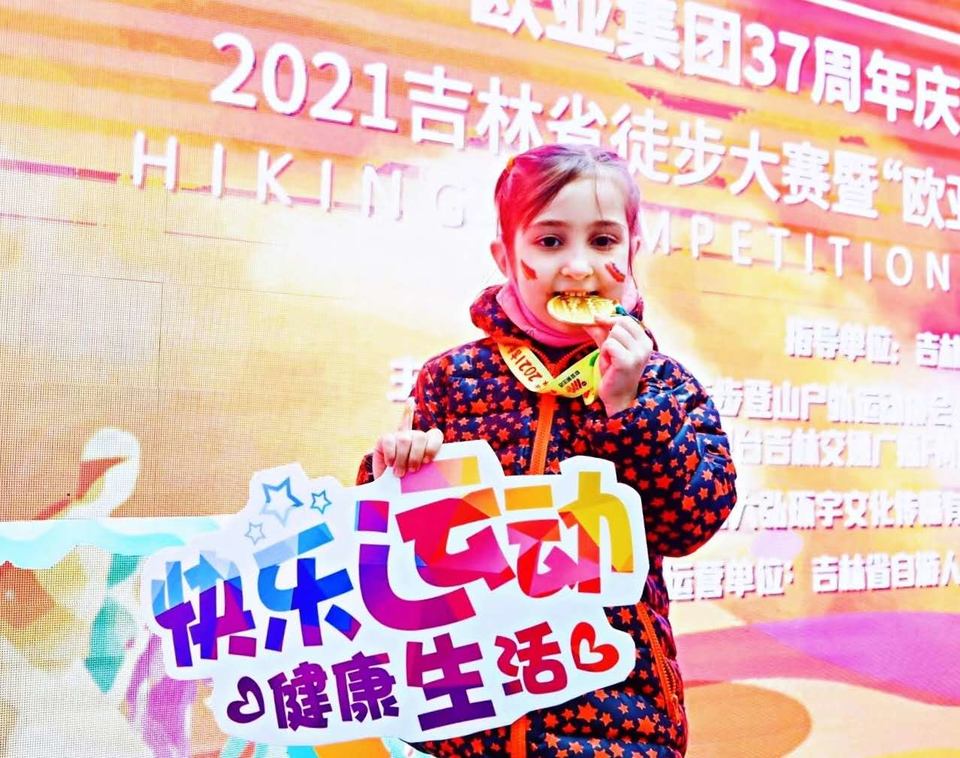 TH4-zLLVr2qw0TSZUnqSGpqbXM27GdGVErZslvL03dCS1-GdcGnhND0bGEw_APIY