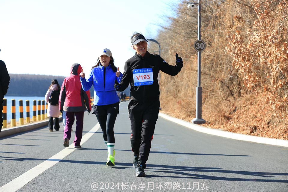 AIEvdp6HnAyX4sAhefn9XeuqTk7CsfhyRx13N-kiydMzNjT0Ot5js-_Giql_yXqL