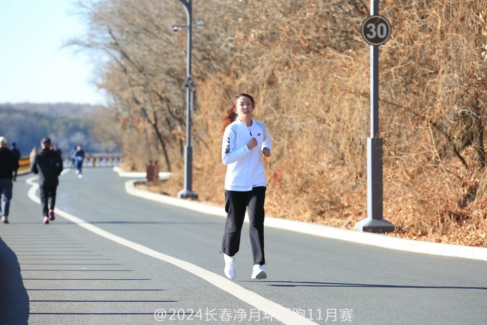 AIEvdp6HnAyX4sAhefn9XSvLNfit0bzSoDpPdZxc5XDOiDcYS1iAbNCUiKUaMgHz