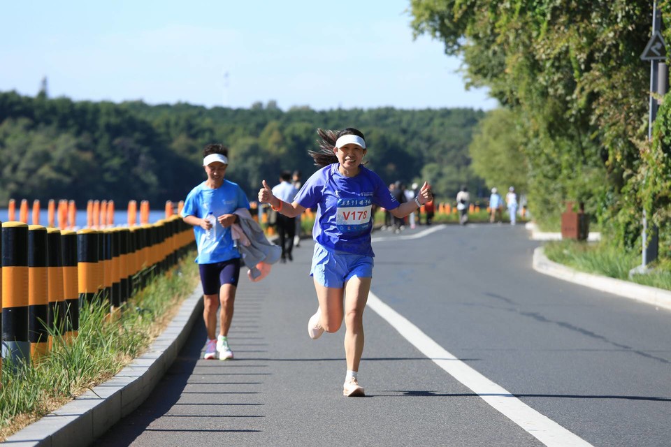 uxq3ZXVoxZ-EtpLzv_M8qzmsAZb_J-CDChs__Wm0vk5HB6_xVJ-UhdngwBoIxqVA