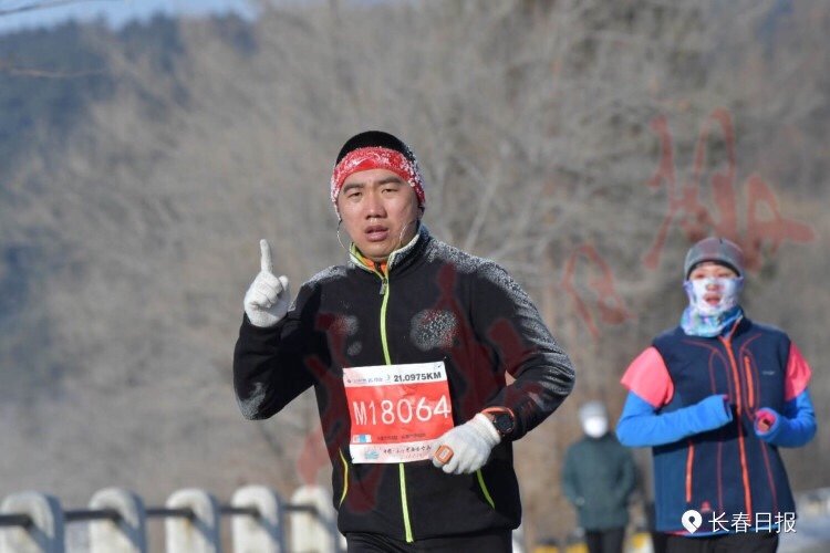 FAFCA578-FEDB-46C5-9E52-A5C6A3EF76F3