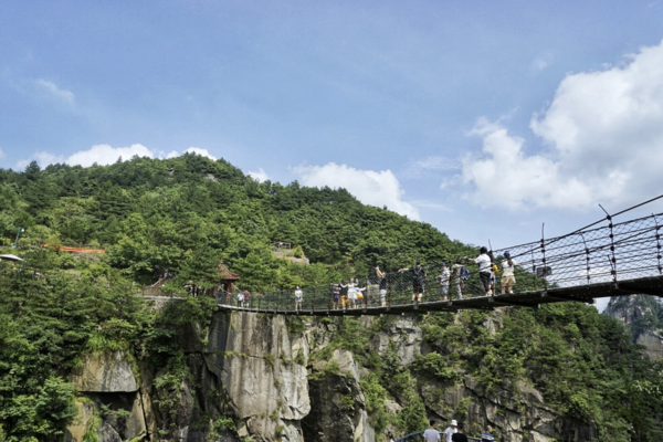 5.19 浙江版小黄山-大明山，走悬崖栈道、龙门飞渡，穿越万米岩洞，玩转超级滑滑梯+山野卡丁车
