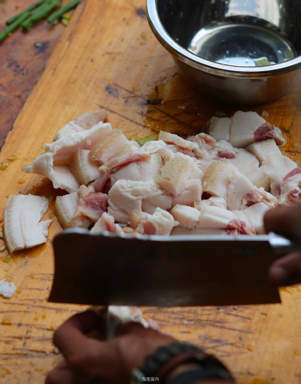 6E1504CD-9EC8-47B1-8EA0-10E17E1BC4B5