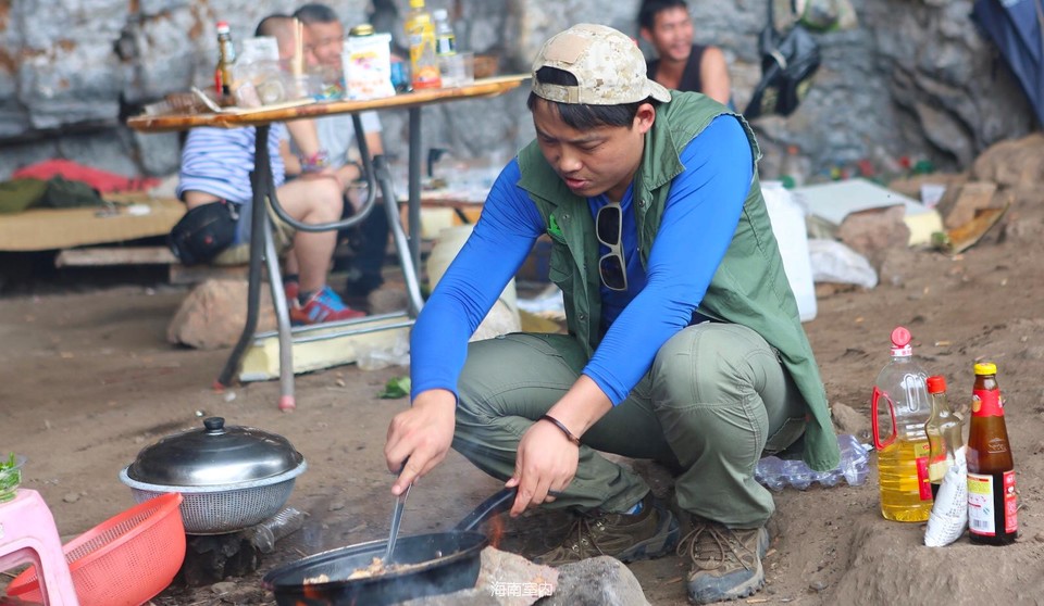 A3D2F444-5409-4223-972B-0D856804F909