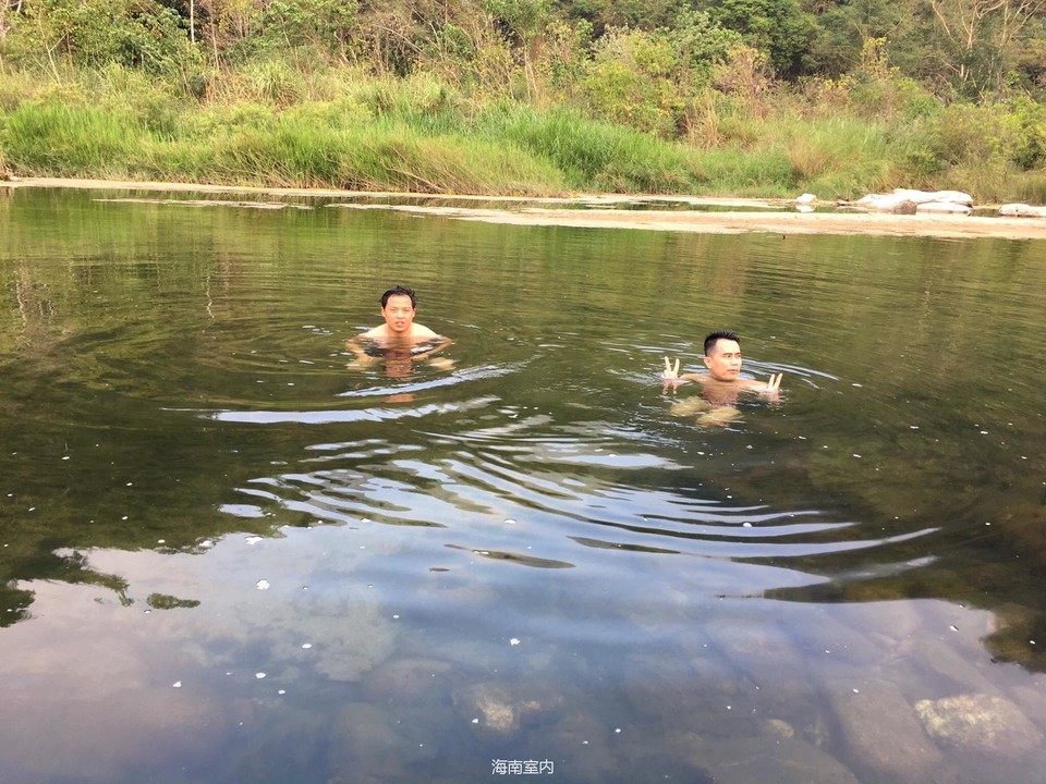 EEC3A88F-1452-4A75-A916-D8AADF02B641