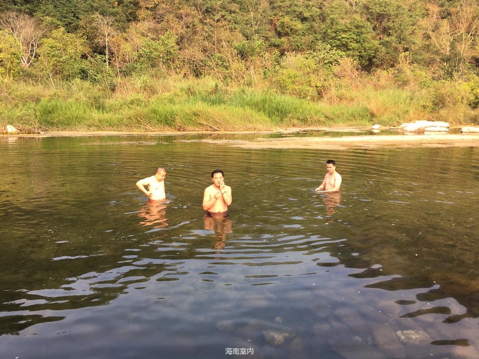 D1EB0E3D-724F-4E77-B7D5-1BBA19305814