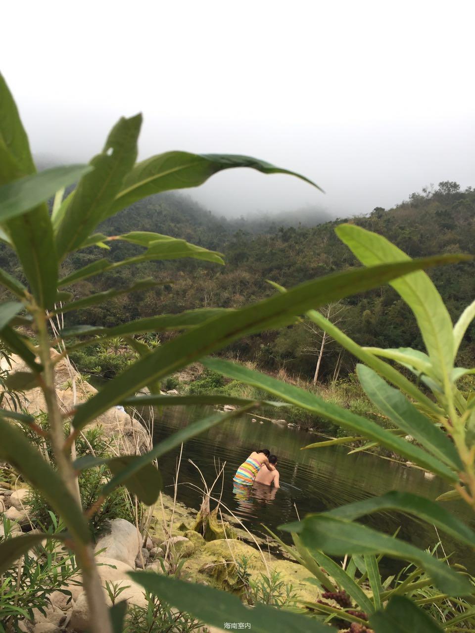 0A9002F1-B2CC-4BF0-A5CC-1B6BEE0E19E8