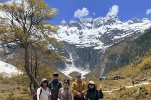 2025｜雨崩+虎跳峡高路｜6天5晚｜徒步旅行 每月单号丽江发团（逢31日不发团）