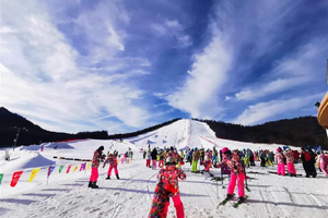 特价298元【神农架国际滑雪场纯玩2日游】12.13-14号 含滑雪5件套