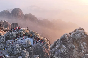 【1月1-3日】三山五岳之黄山，饱览松云石景+中国画里的乡村宏村+大通古镇乘船看江豚