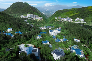 仅399元；车、住、吃、门票全含【政府补贴！龟峰山4天3晚康养避暑团】住映山小筑/国企康养小镇酒店
