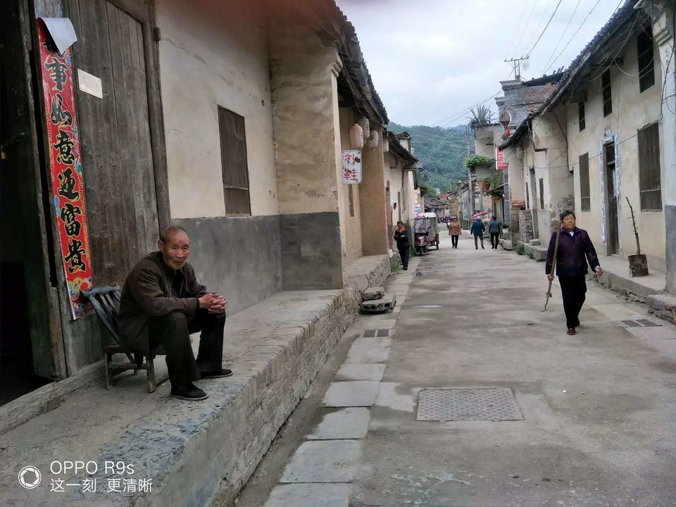 2fda13dcfd228915a6d41fa6614eeb5