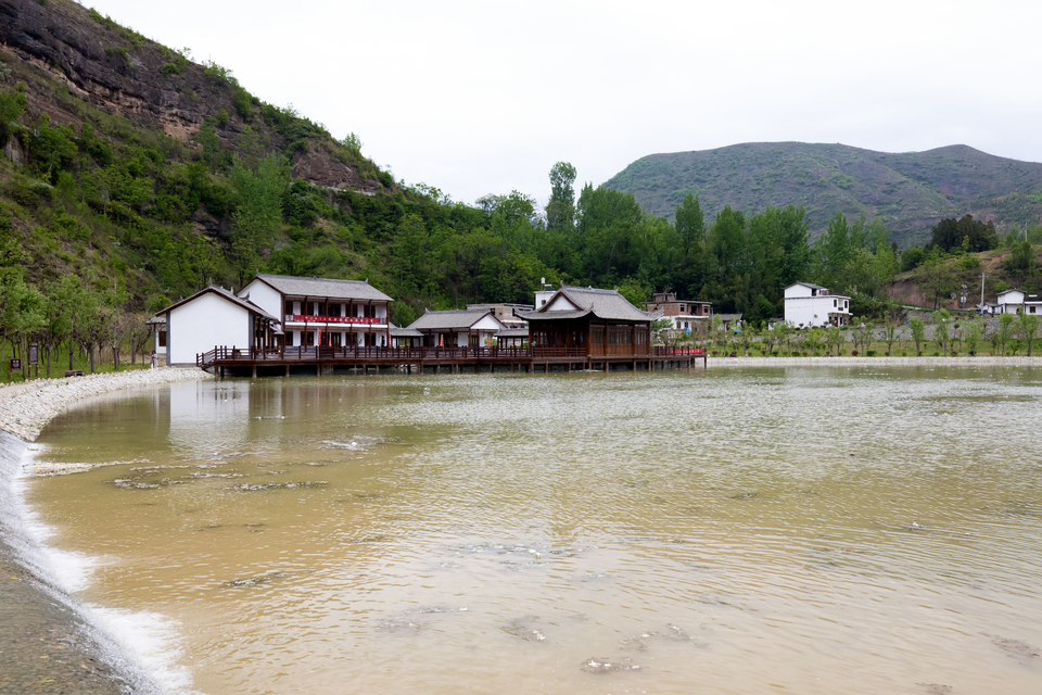 3b9a9ba3852051163e9fbfa69502b14