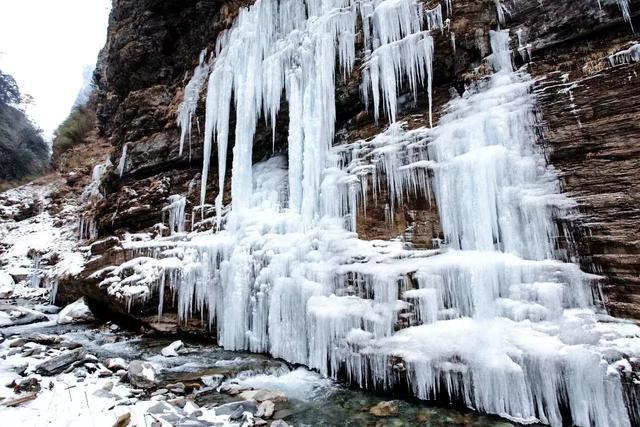 成都出发300km，中国版的黄石公园！亚洲最大冰瀑，最梦幻的震撼