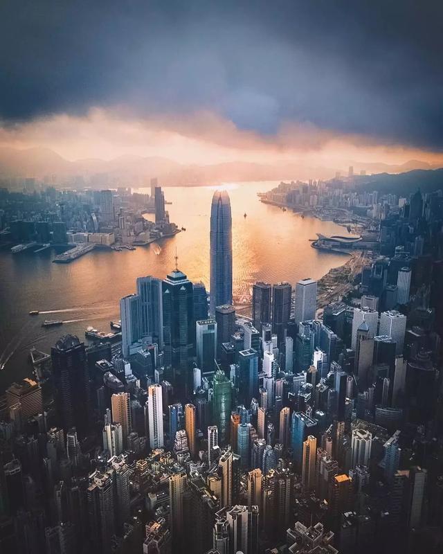 一位外国小伙被中国美景深深吸引，拍出了中华大地最美神韵