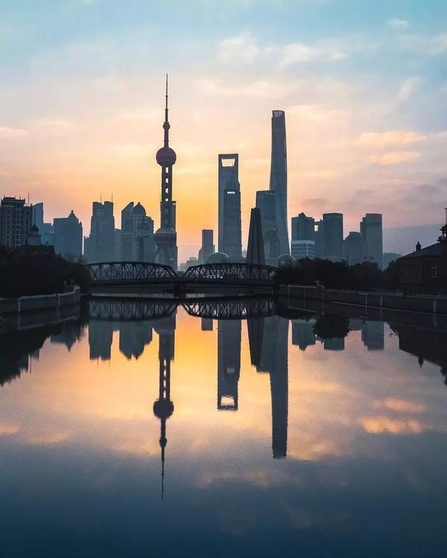 一位外国小伙被中国美景深深吸引，拍出了中华大地最美神韵