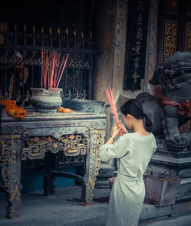 拜了这么久的佛，你知道“寺”和“庙”有什么区别吗？别再混淆了