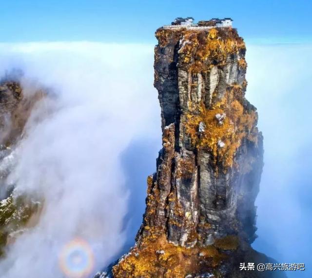 上帝没事儿爱丢鞋：一双丢在双塔山，一双丢在梵净山，不信自己看