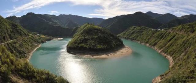 武陵峡风景区：原生态峡谷，探险月亮洞