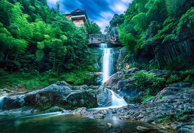 国内罕见的中华第一高瀑，刚开放就“爆”了！