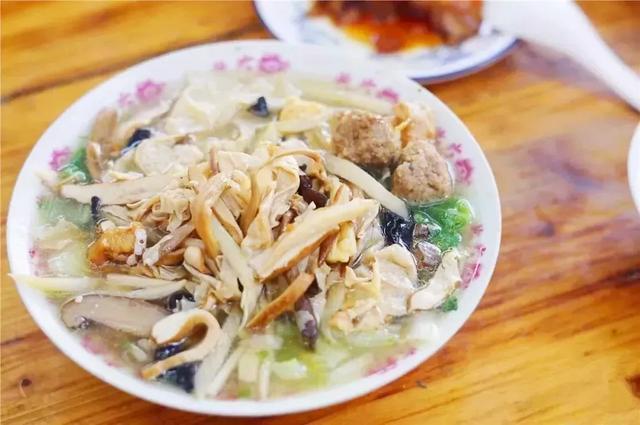 国内罕见的中华第一高瀑，刚开放就“爆”了！