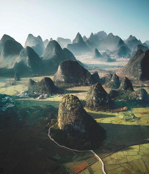 一位外国小伙被中国美景深深吸引，拍出了中华大地最美神韵