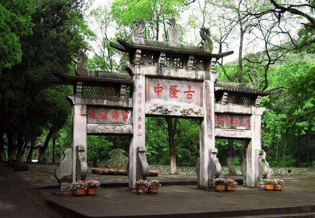 五一小长假去游览湖北，12家5A景区全额奉上，别犹豫，快去