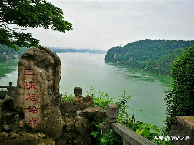 湖北被称为“幻境”的地方，峭壁上的巨大山洞，文人墨客的好去处