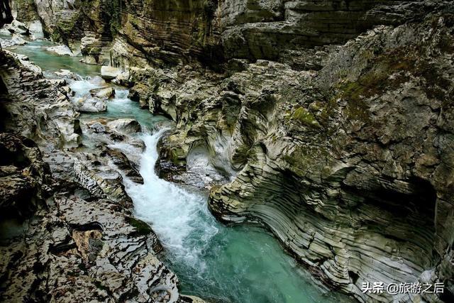 湖北小县城的一条小河，惊世骇俗的自然风景，不仅仅是人间仙境