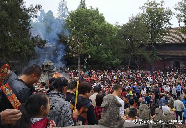 在寺庙烧香时，为何还要分3根、6根、9根来算呢？有何含义吗？