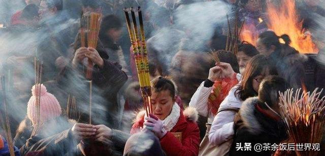 在寺庙烧香时，为何还要分3根、6根、9根来算呢？有何含义吗？